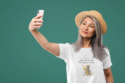 Low Key, My Cat Is My Therapist Now T-Shirt – Funny Cat Tee